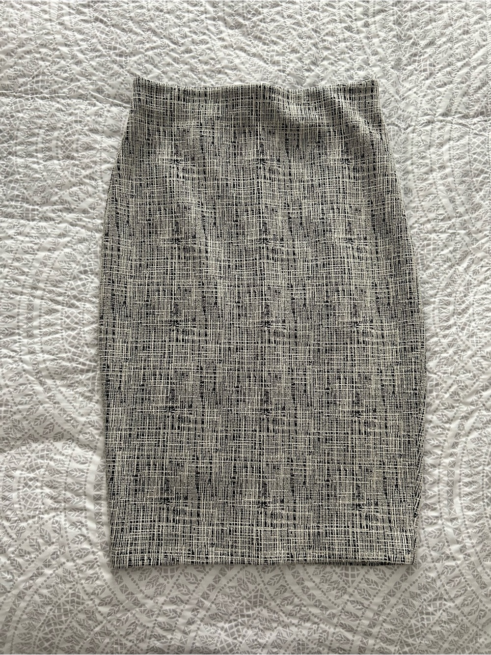 Express Black and Ivory Textured Pencil Skirt